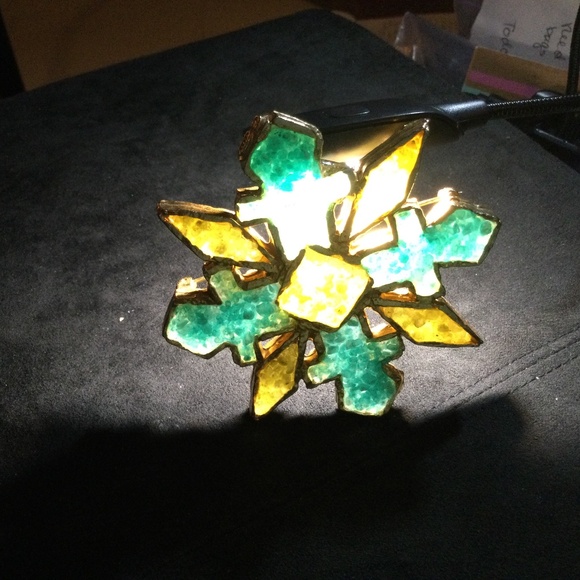 Brooch - Picture 2 of 4